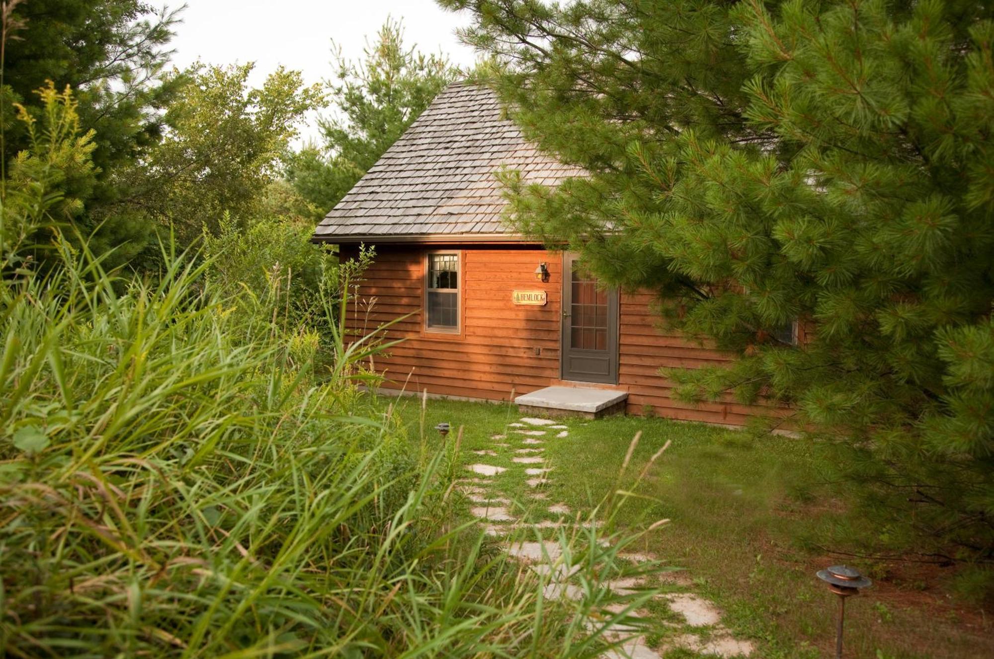 Chanticleer Cabins Стерджен-Бей Номер фото